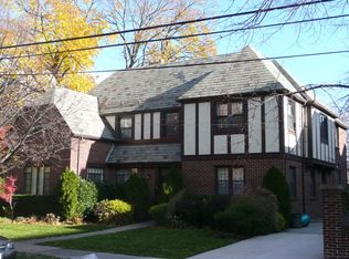 7035 110th St, Flushing, NY 11375