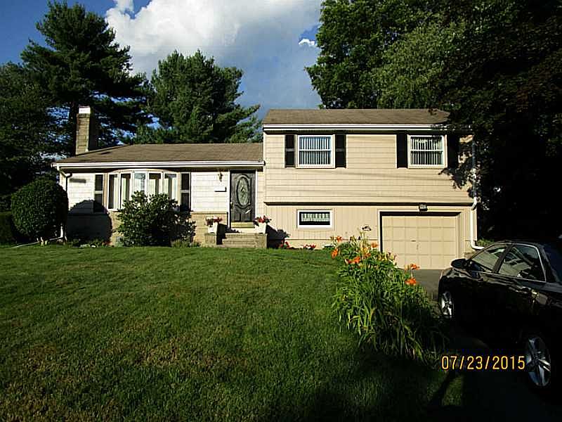 1st image of 72 Nakomis Dr