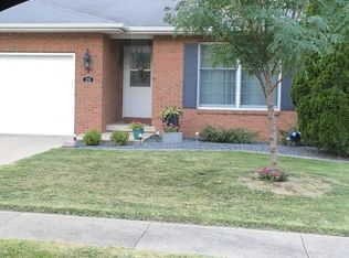 17 Shenandoah Ave APT B, Jacksonville, IL 62650
