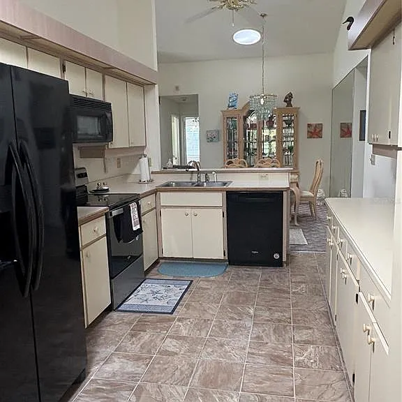 22 Bristol Dr — Photo 4