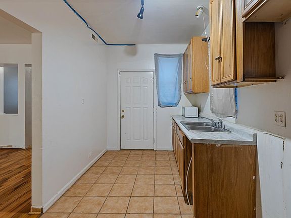 3rd image of 642 E 51st St APT 1E