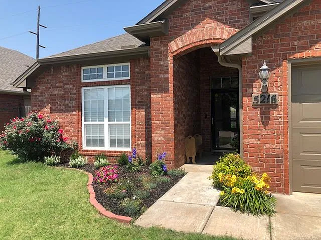 3 bed, 1651 sqft, $1,995 — Photo 2