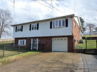 5035 Memory Hill Dr, Cross Lanes, WV 25313