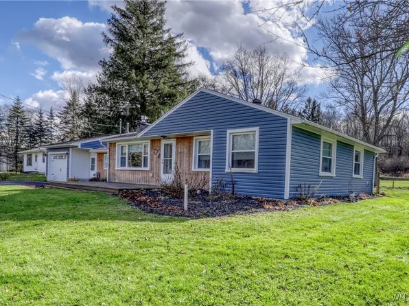 1103 Mount Pleasant Ave, Franklinville, NY 14737