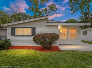 1202 E Maxlow Ave, Hazel Park, MI 48030