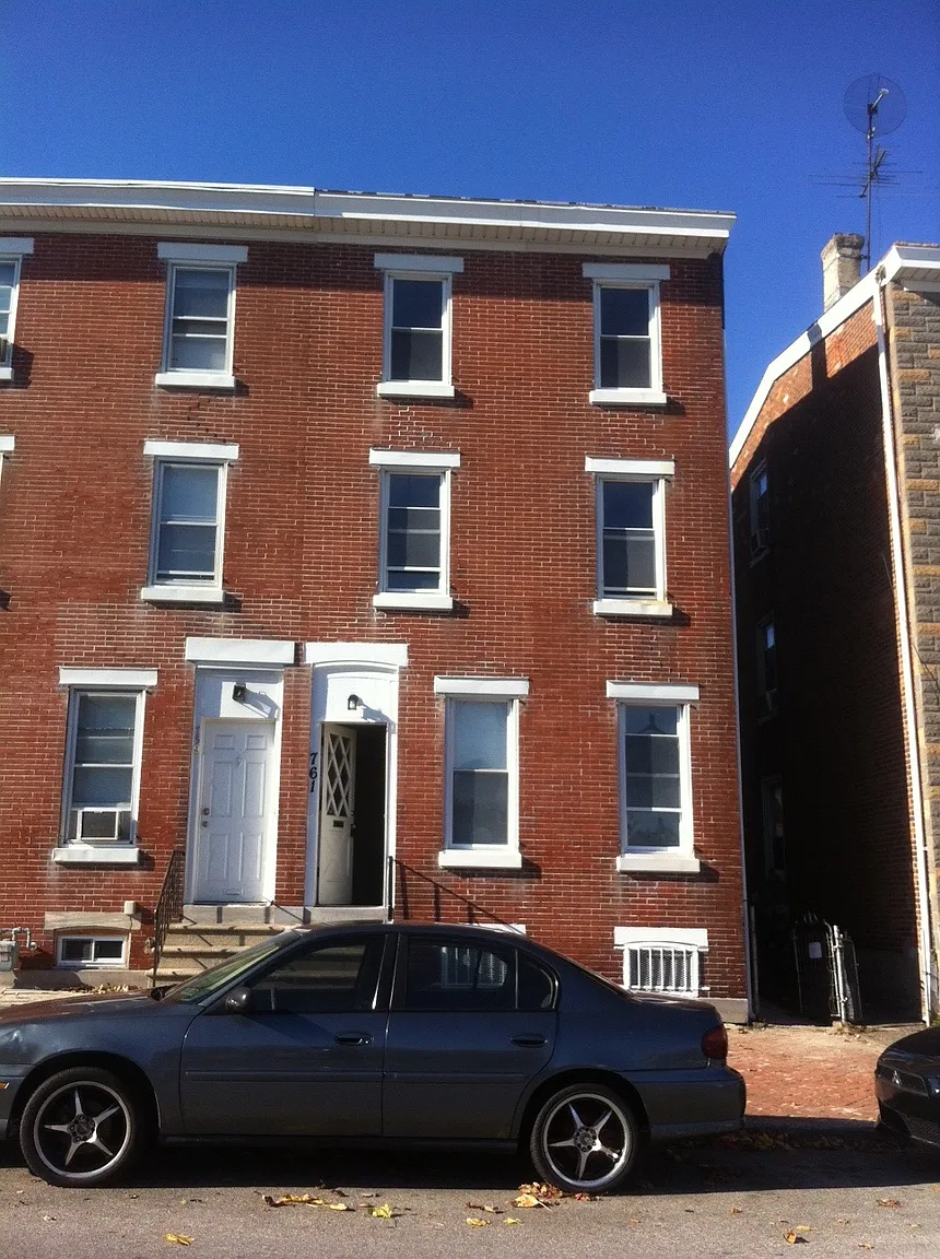 761 Astor St photo 1