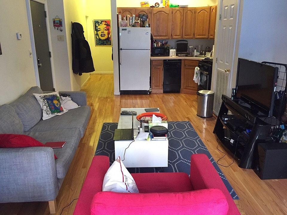 2nd image of 28 Symphony Rd APT 2A
