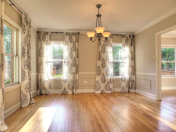 4th image of 400 Goodland Cir