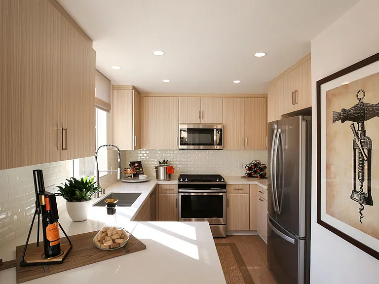 Baypointe Apartment Homes — Photo 3