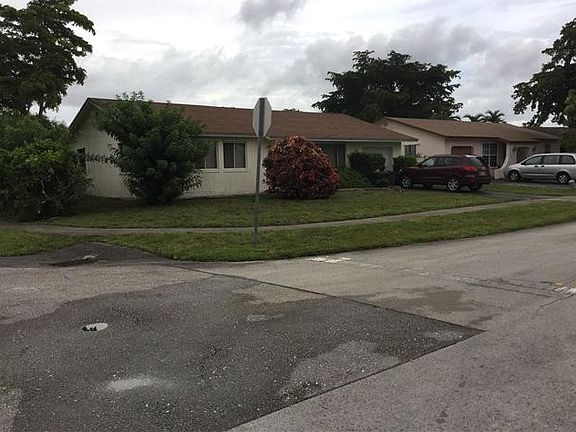 3rd image of 10883 NW 25th Ct