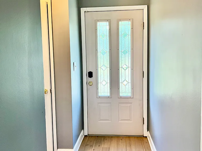 377 Hasbrouck Blvd — Photo 15