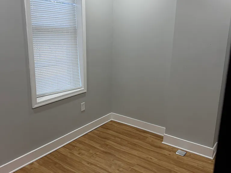 1628 Benhill Ave — Photo 4