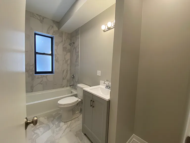 1739-1745 W Wallen Ave #1 — Photo 11