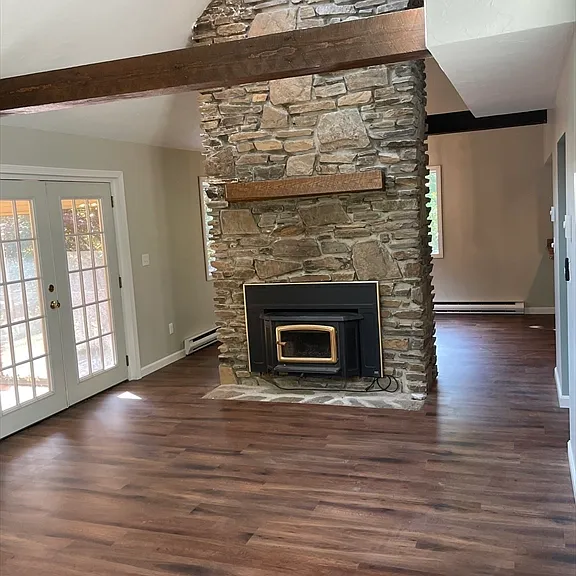 85 Yew St — Photo 8