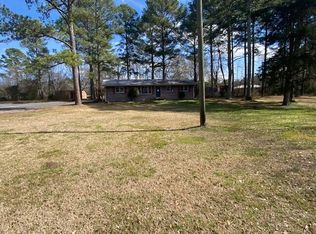 121 Sunset Dr NE, Calhoun, GA 30701