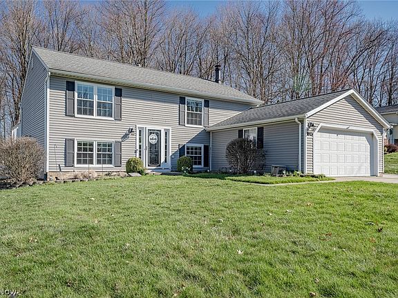 2nd image of 1613 Woodland Ct