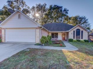 113 Willow Brook Dr, Lufkin, TX 75901