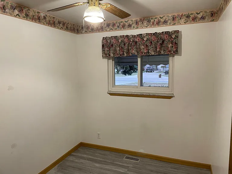 31263 Hayes Rd — Photo 18
