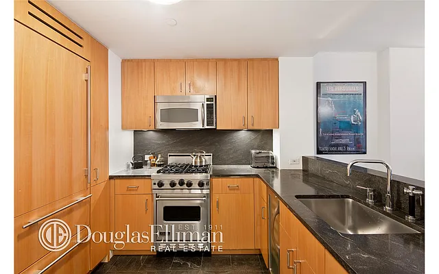 Rented by Douglas Elliman | media 11