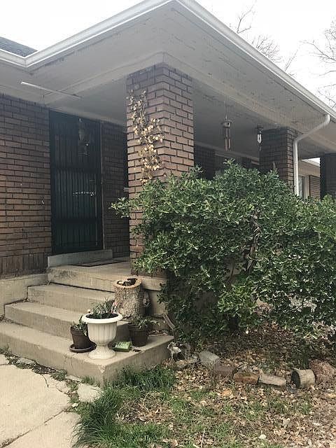 1st image of 1062 E Princeton Ave #2
