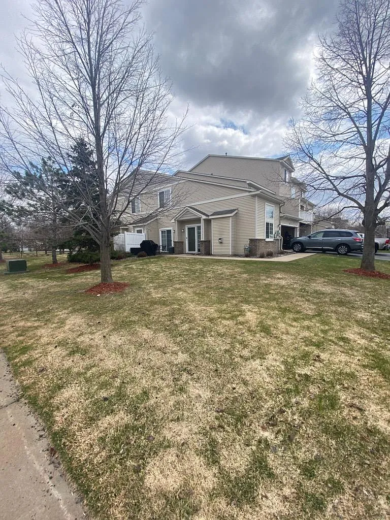 2 bed, 1.5 bath, 1432 sqft, $2,100 — Photo 1