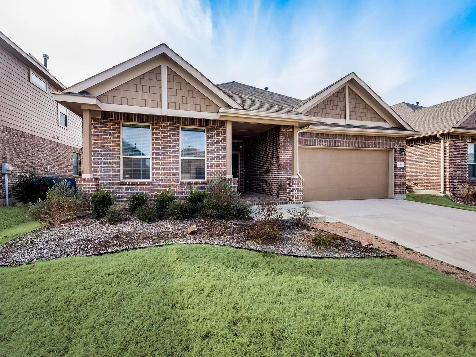 4 bed, 1813 sqft, $2,495 — Photo 2