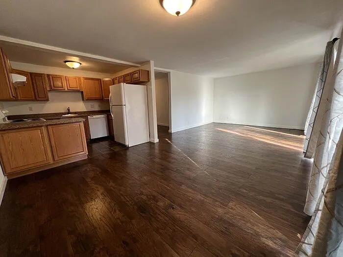1425 S Puget Dr #I1 — Photo 2