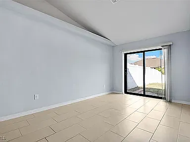 1119 Diplomat Pkwy E — Photo 17