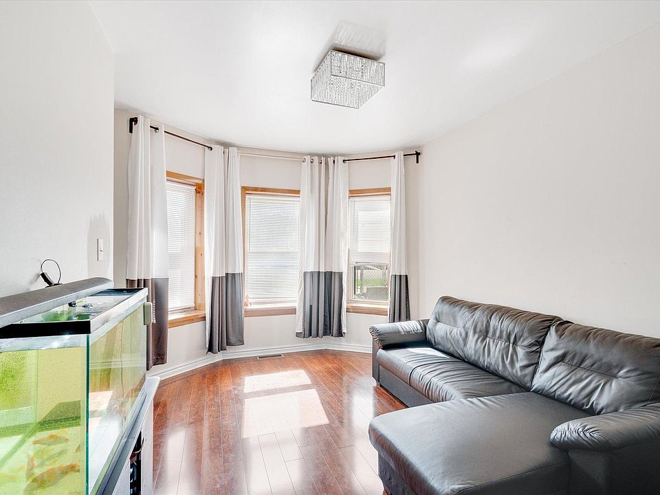1st image of 3640 S Paulina St Floor 1