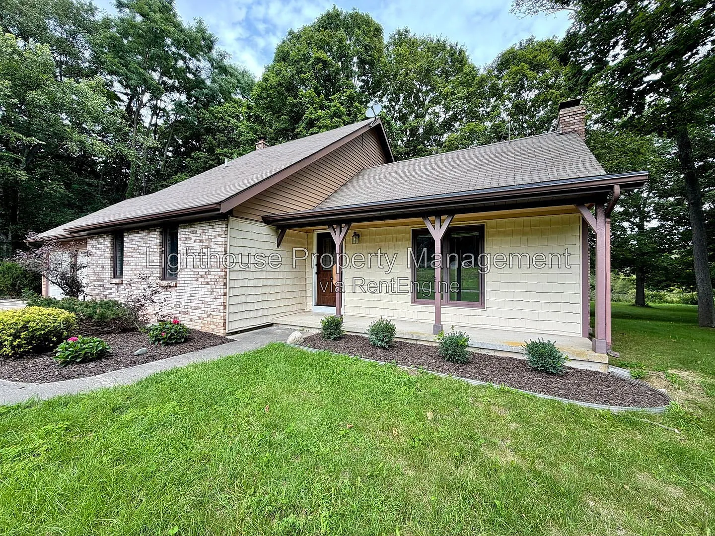3 bed, 2.0 bath, $2,500 — Photo 3