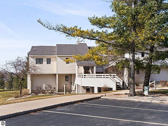 2nd image of 5175 Valleyway Dr