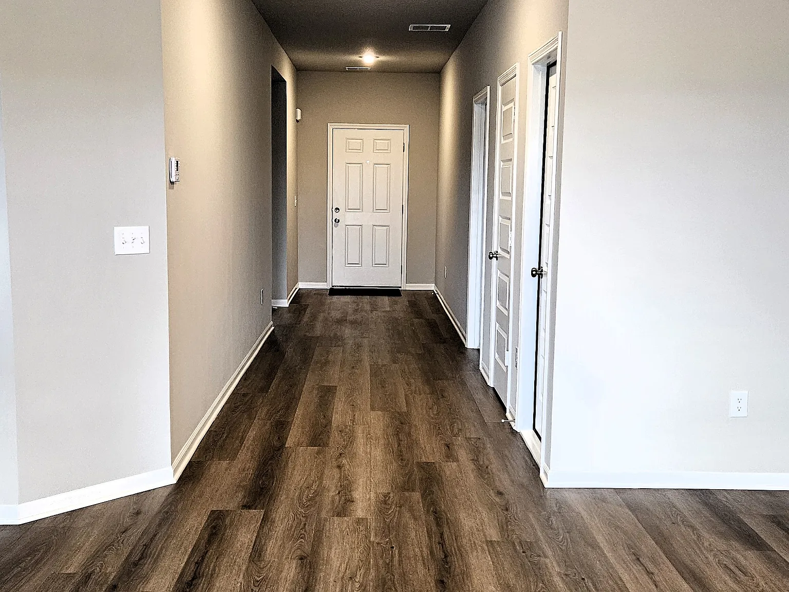 3 bed, 1703 sqft, $2,550 — Photo 4