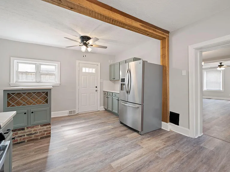 4523 Baker St — Photo 3