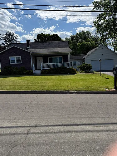 4 Griffin Dr Photo 1