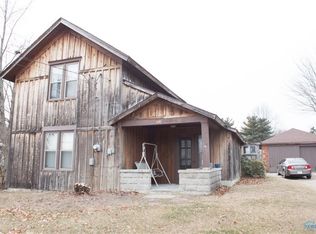 644 Sand Ridge Rd, Bowling Green, OH 43402