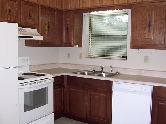 5th image of 918 Brentwood Dr