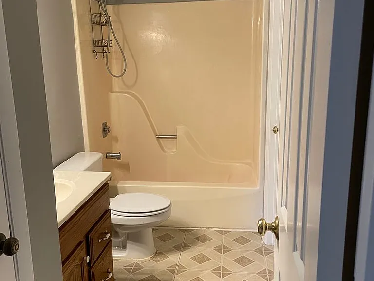4920 Oakbrook Ct — Photo 8