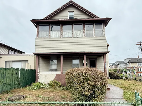 178 Island Brook Avenue, Bridgeport, CT 06606