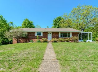 812 Redbud Dr, Greeneville, TN 37743