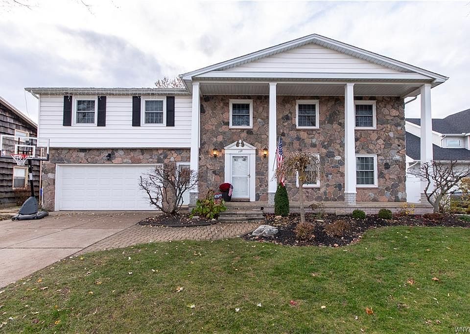 1st image of 189 Pinewood Dr