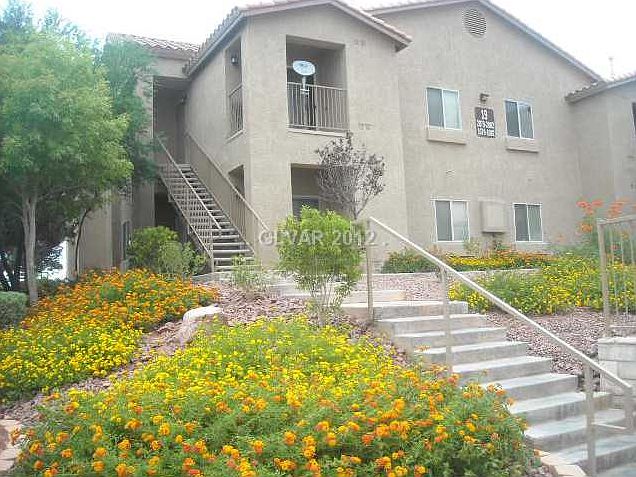 1st image of 2110 N Los Feliz St #1080