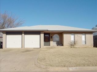 1017 NW 6th Pl, Moore, OK 73160