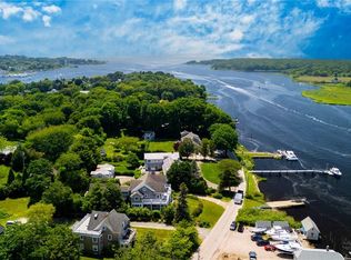 52 Avondale Rd, Westerly, RI 02891