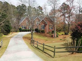 370 Amberbrook Cir, Grayson, GA