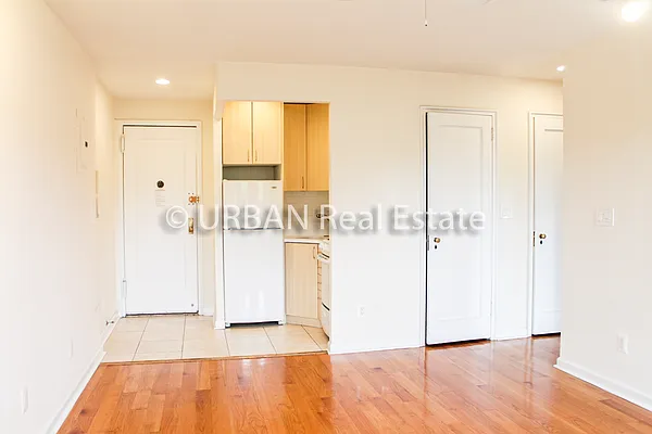 Rented by Urban Real Estate Inc | media 25