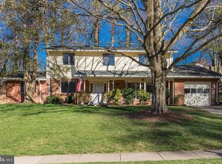4919 Gainsborough Dr, Fairfax, VA 22032