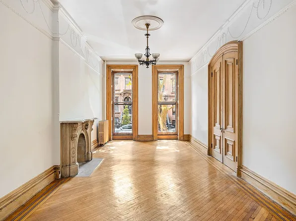 119 Park Pl, Brooklyn, NY 11217
