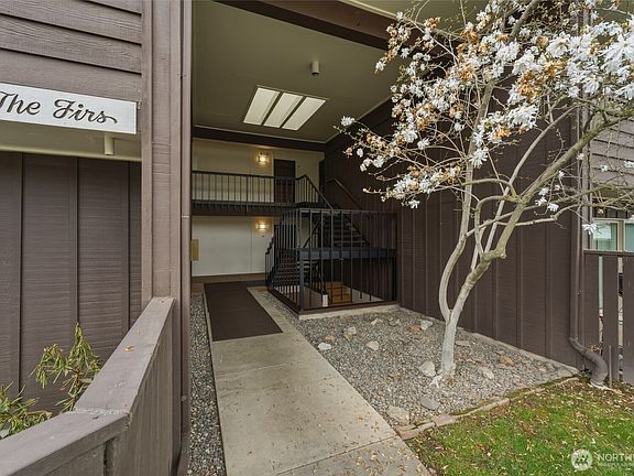 2nd image of 364 Catherine Street #F-9