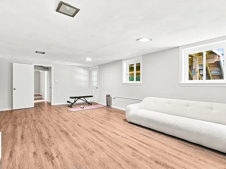 24 Benedict Rd — Photo 18