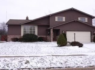 7065 Eventide Dr, Parma, OH